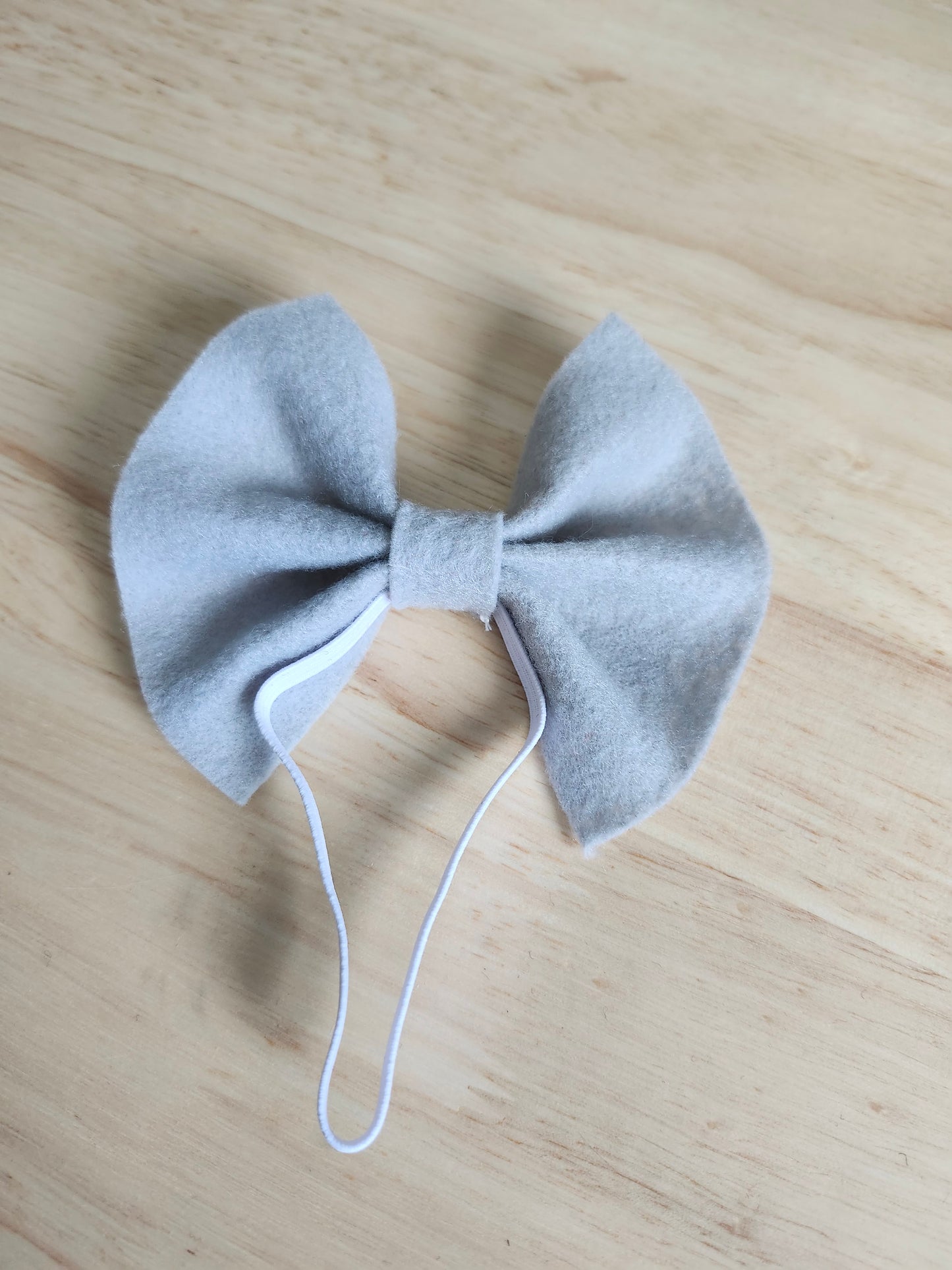 Head bows for porch goose