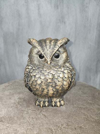 Great horned detailed small