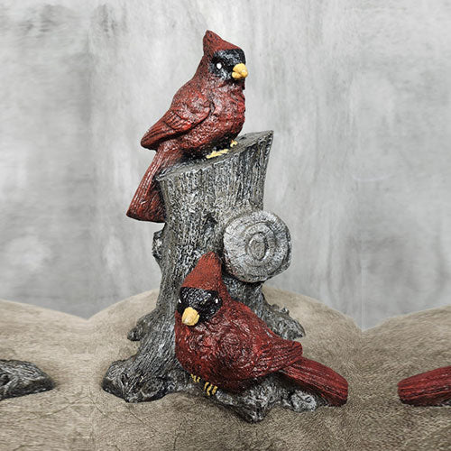 Cardinals on stump