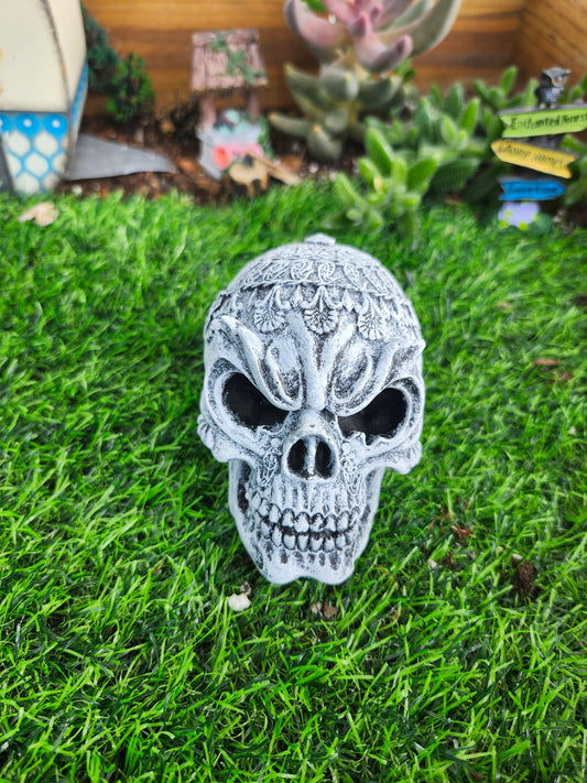 Lace skull