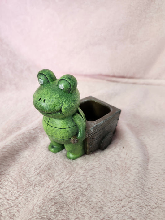 Frog with wheelbarrow succulent pot pots