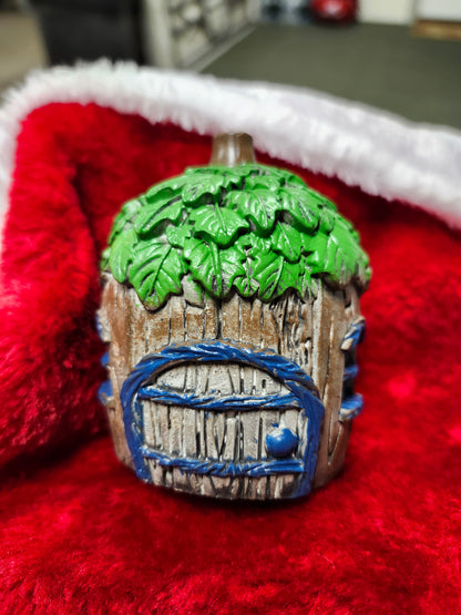 Leaf roof fairy house