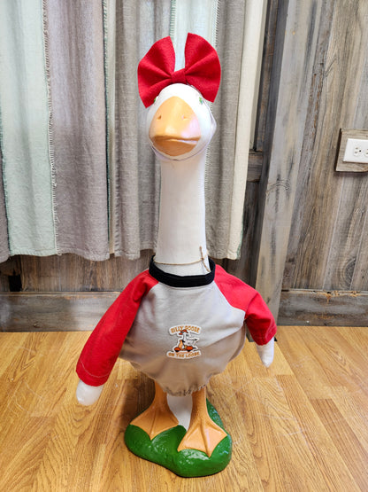 Sweatshirt Silly goose on the loose patch with bow